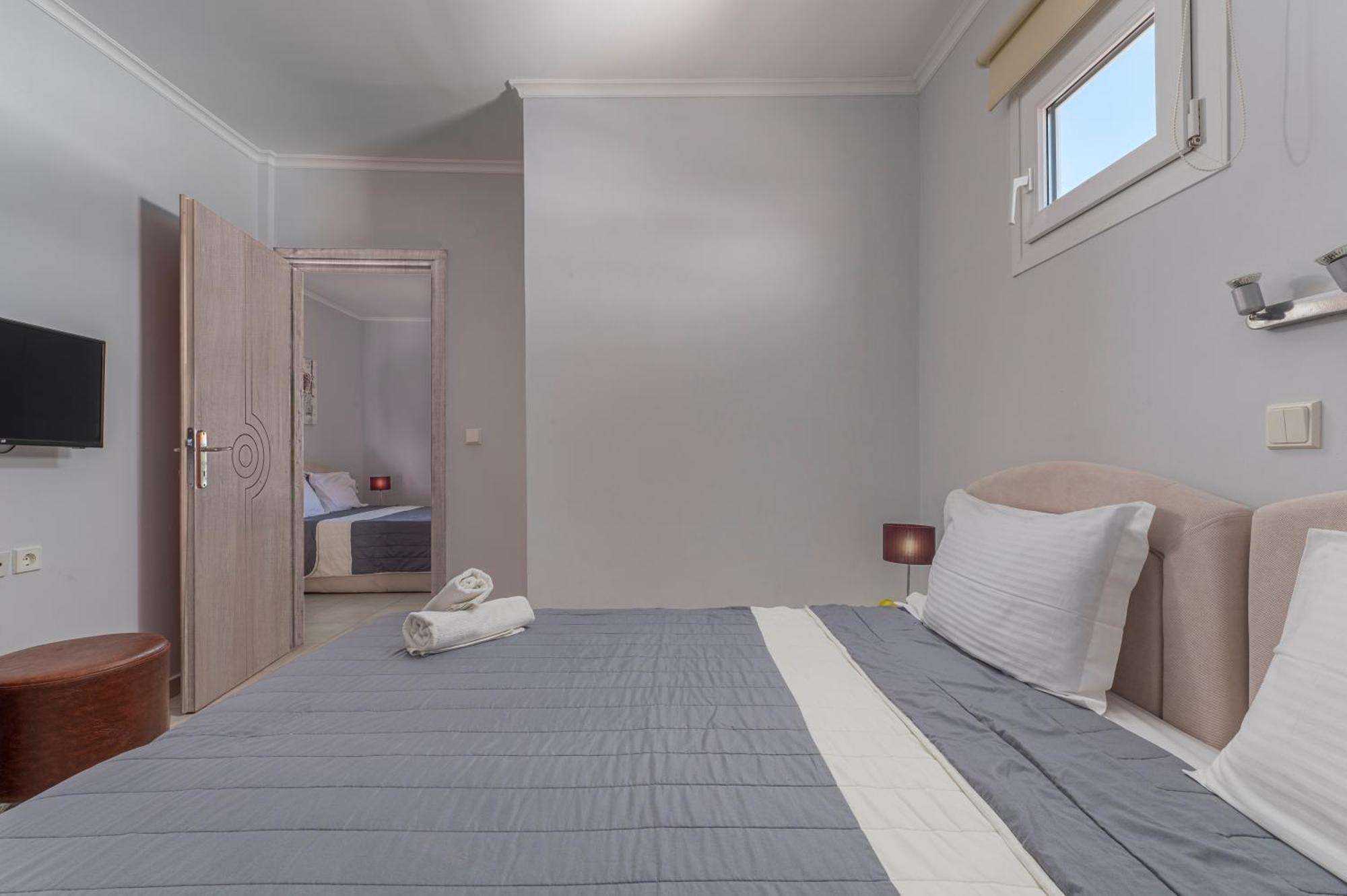 Adonis Hotel 佩科霍里 客房 照片